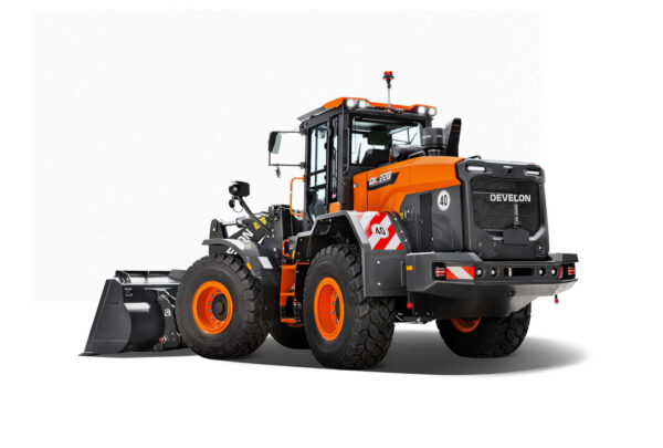 čelni nakladalnik develon dl220-7